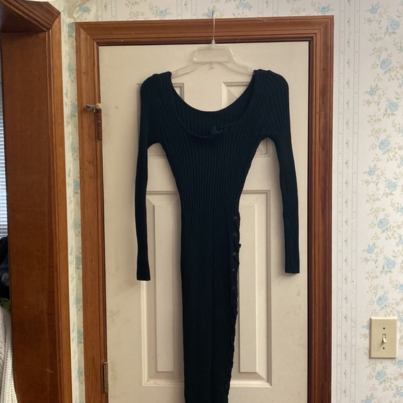 Hera Collection size medium black long sleeve dress - Picture 2 of 4